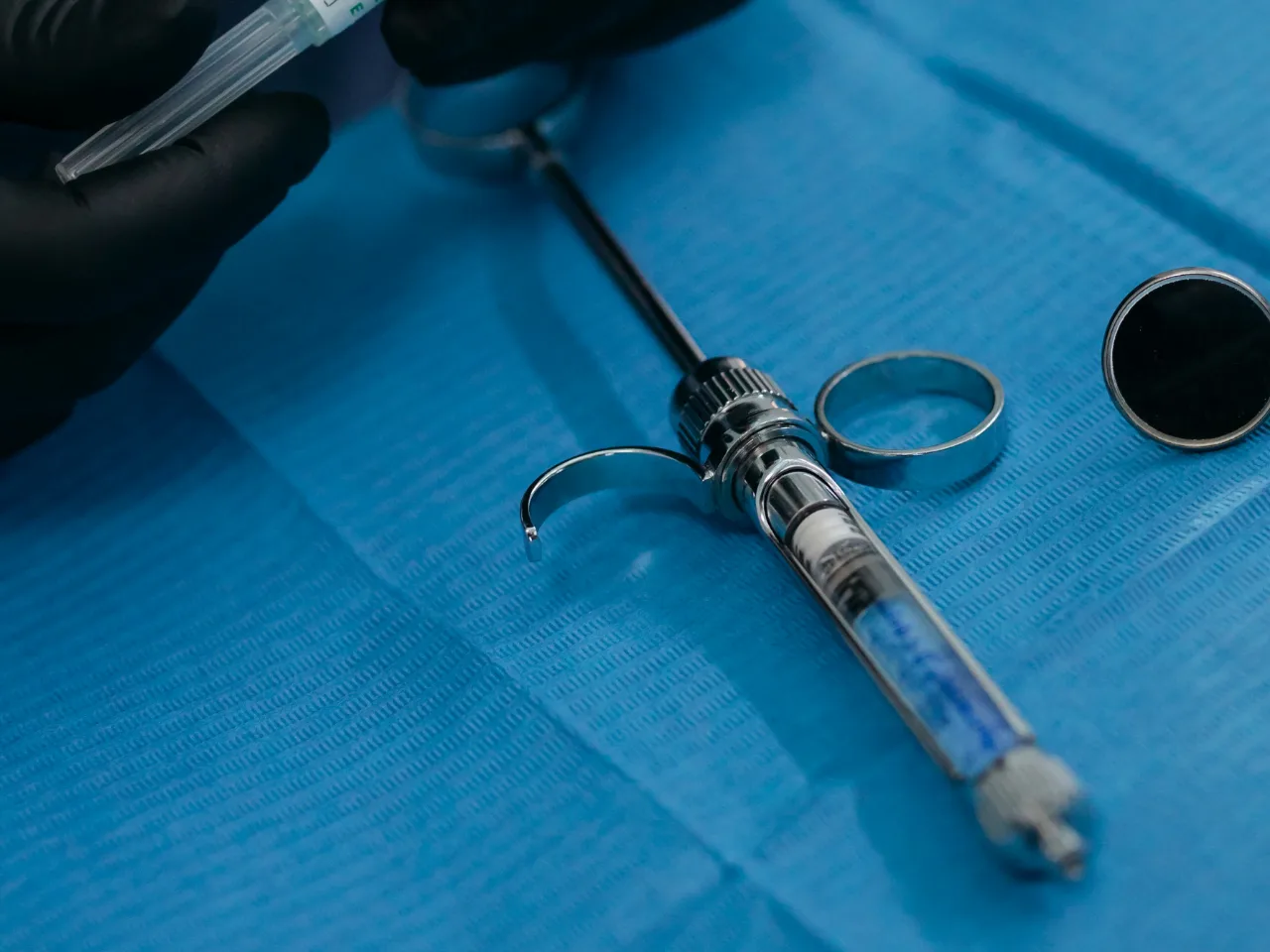 Estudo piloto do efeito da fotobiomodulação terapêutica na dor pós-operatória em artroplastia do joelho